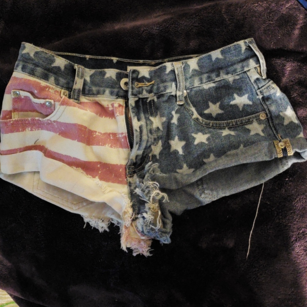 Pacsun american flag shorts
